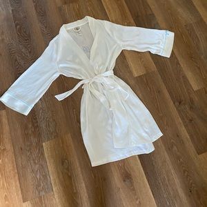 In bloom by John Quill Bridal robe